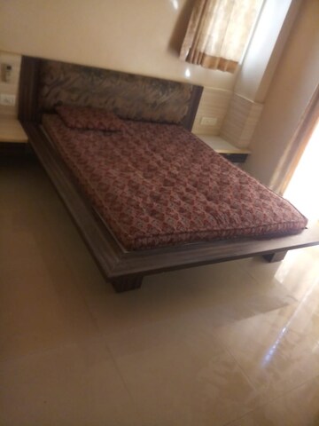 Bedroom in 2 BHK Apartment at Makarba – for Rent