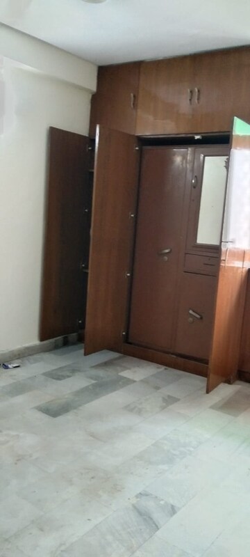Room in 3 BHK Builder Floor at Mehrauli – for Rent