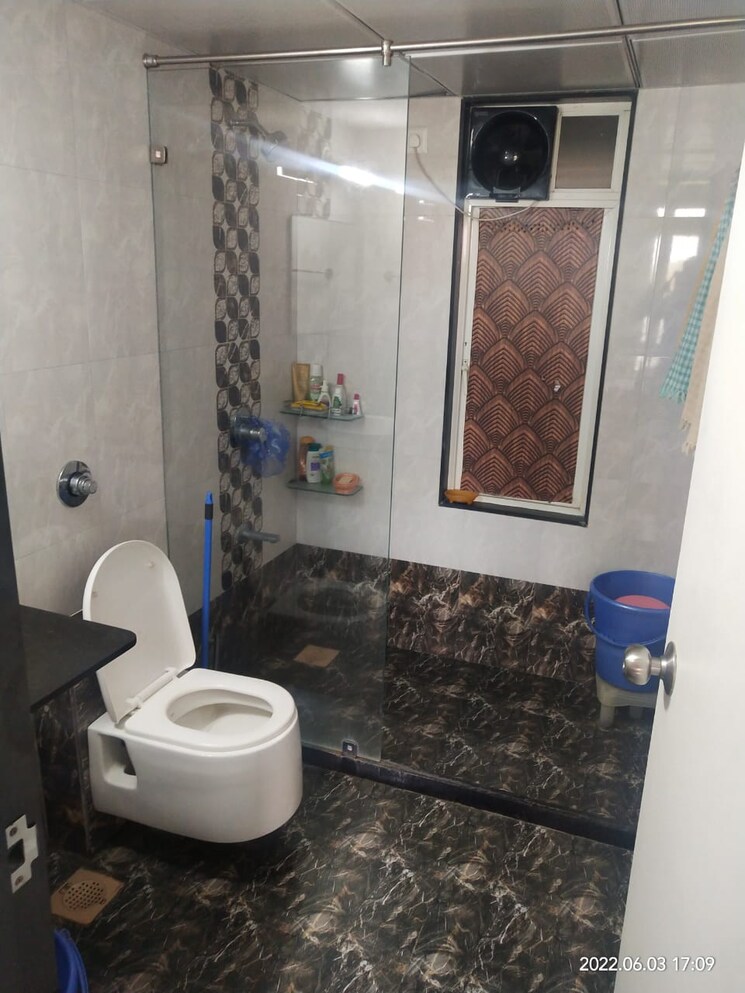 Bathroom, uttam-tower 2 Bedroom 1050 Sq.Ft. Apartment In Yerawada Pune 8488822