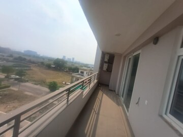Balcony in 5 BHK Apartment at DLF Alameda, Sector 73 – for Rent