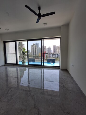 Room in 3 BHK Apartment at Viceroy Savana, Kandivali East – for Sale
