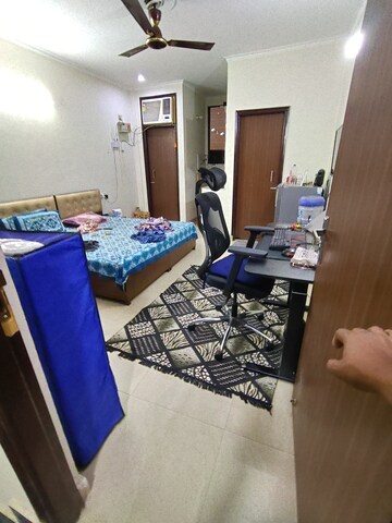 1 RK Independent House For Rent in Unitech Arcadia, South City 2