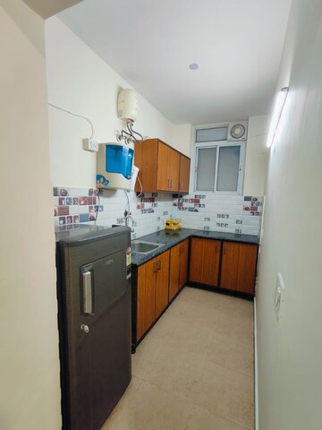 Kitchen in 1 BHK Builder Floor at Sushant Vyapaar Kendra, Sector 43 – for Rent