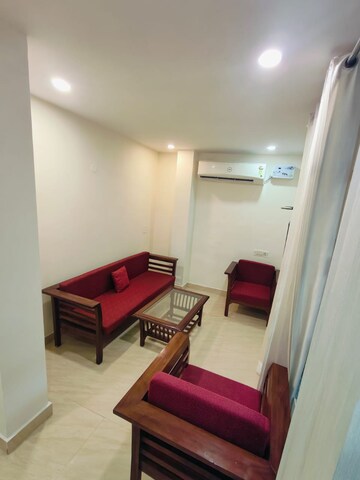 Living Room in 1 BHK Builder Floor at Sushant Vyapaar Kendra, Sector 43 – for Rent