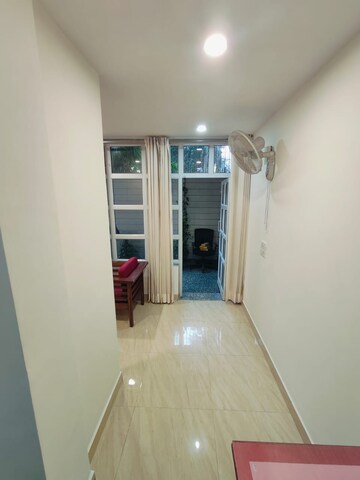Building Lobby in 1 BHK Builder Floor at Sushant Vyapaar Kendra, Sector 43 – for Rent
