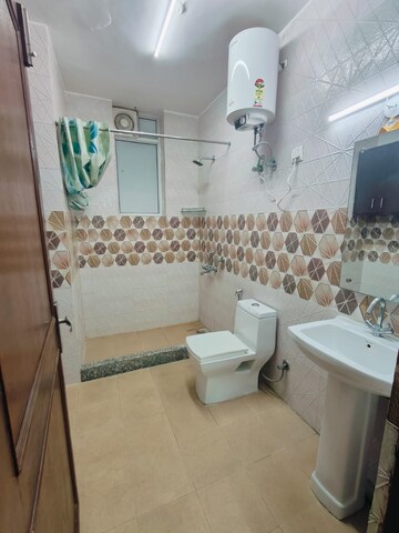 Bathroom in 1 BHK Builder Floor at Sushant Vyapaar Kendra, Sector 43 – for Rent