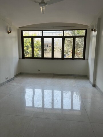 2 BHK Apartment For Rent in Bandra West