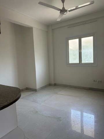 Room in 2 BHK Apartment at Bandra West – for Rent