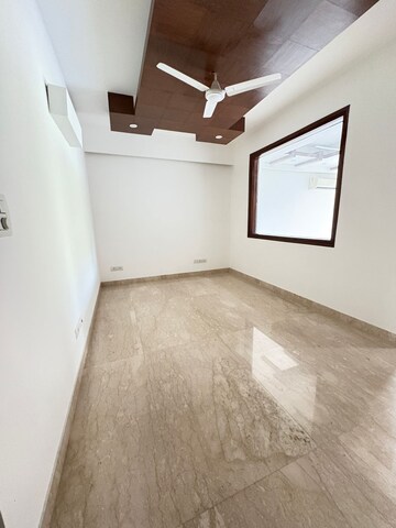 Room in 3 BHK Builder Floor at Lajpat Nagar Iii – for Rent