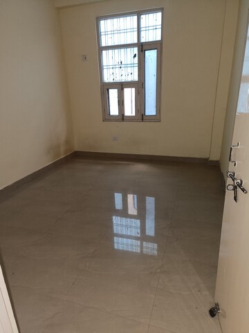 Room in 2 BHK Apartment at Vikas Nagar – for Rent