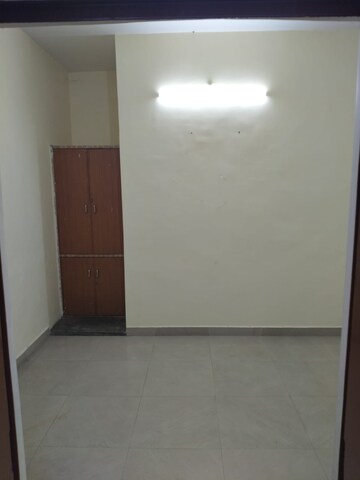 Room in 3 BHK Independent House at Jankipuram – for Rent