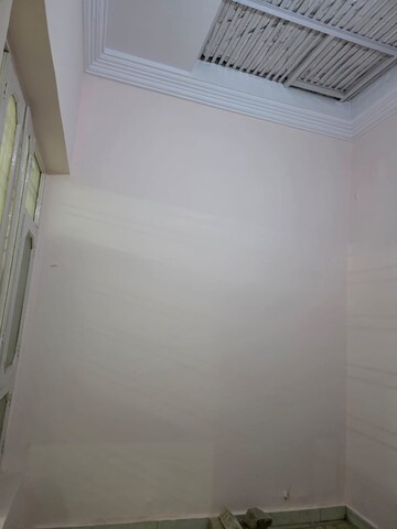Room in 2 BHK Independent House at Kamta – for Rent