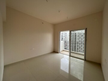 Room in 2 BHK Apartment at Godrej Rejuve, Mundhwa – for Rent