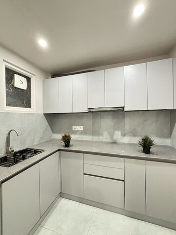 Kitchen in 1 BHK Builder Floor at Sushant Vyapaar Kendra, Sector 43 – for Rent