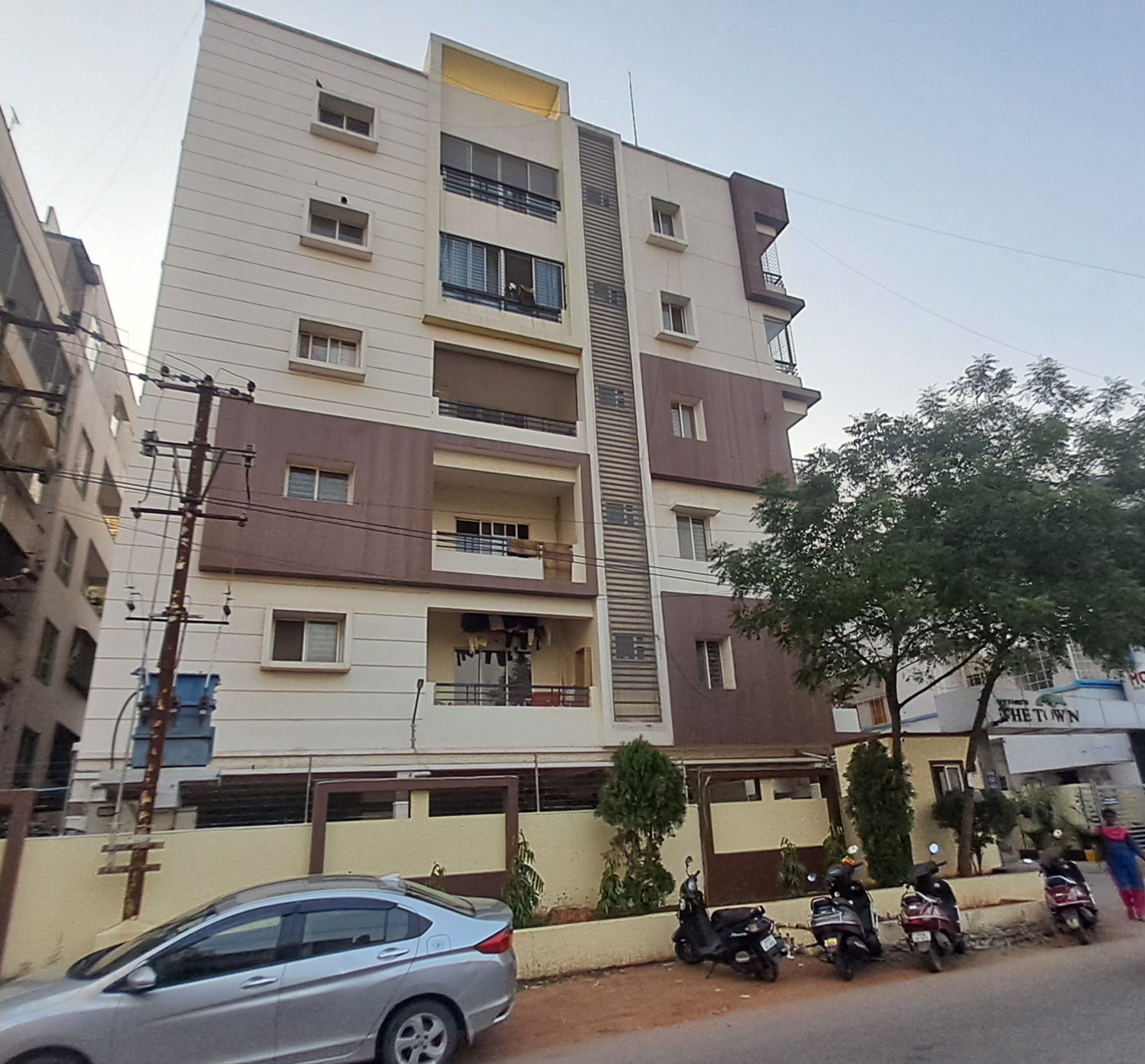 3 BHK + Pooja Room Apartment For Sale in Mythri The Town