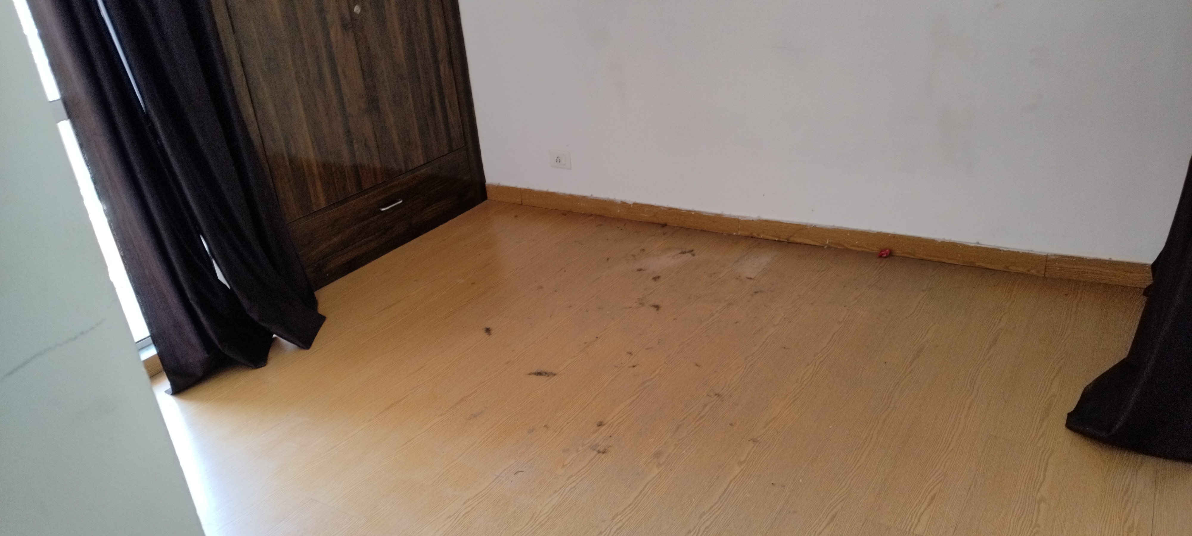 3 BHK + Servant Room Apartment For Sale in Jaypee Greens Kosmos