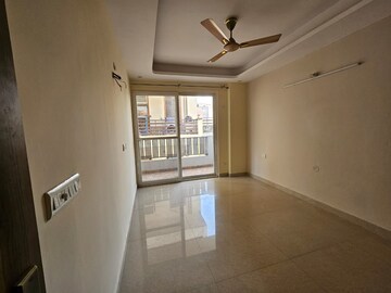 Room in 3 BHK Builder Floor at Sector 56 – for Rent