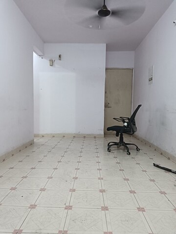Room in 1 BHK Apartment at Nerul – for Sale