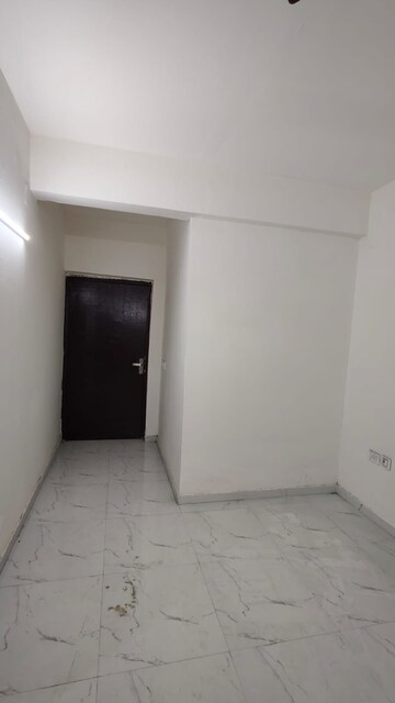 Room in 2 BHK Apartment at Pivotal Paradise, Sector 62 – for Rent