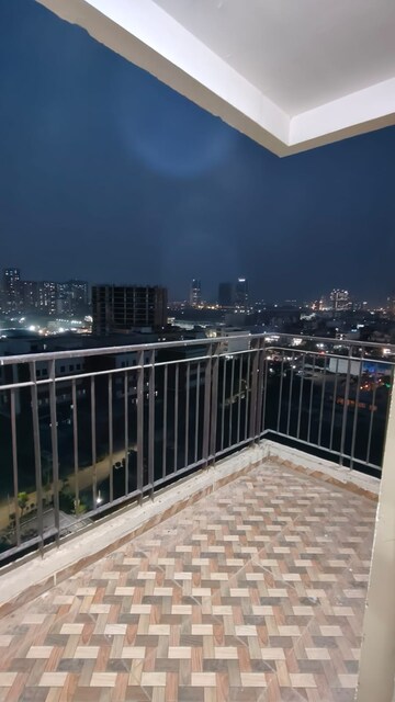 2 BHK Apartment For Rent in Pivotal Paradise, Sector 62