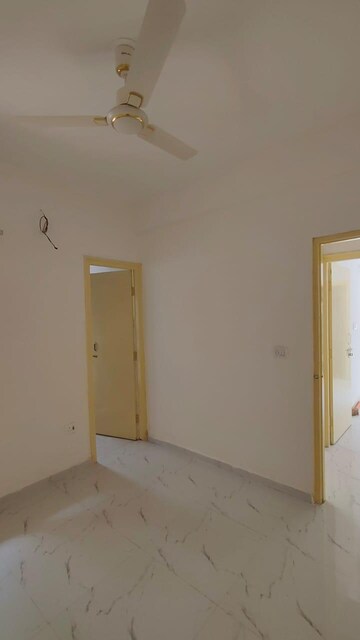 Room in 3 BHK Apartment at Pivotal Paradise, Sector 62 – for Rent