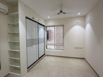 Room in 3 BHK Apartment at Jayabheri The Summit, Narsingi – for Rent