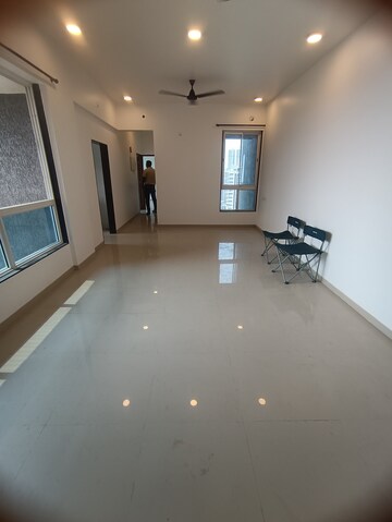 2 BHK Apartment For Rent in Shreeji Atlantis, Malad West