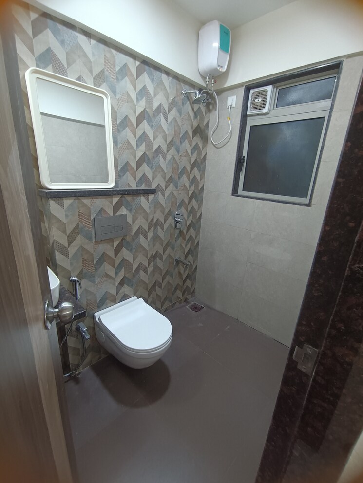 Bathroom, veena-smart-homes 1 Bedroom 600 Sq.Ft. Apartment In Kandivali West Mumbai 8489334