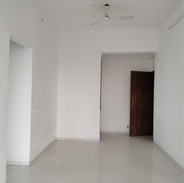 Room in 2 BHK Apartment at Shree Shakun Heights, Goregaon East – for Rent