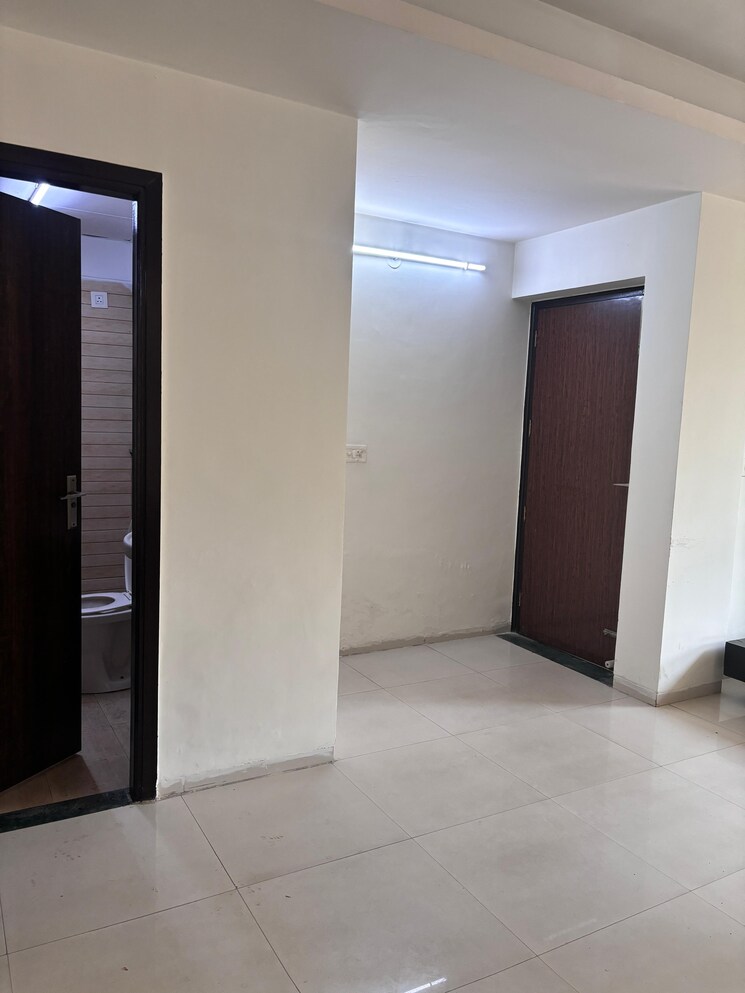 Room, bptp-parkland-pride 3 Bedroom 1103 Sq.Ft. Builder Floor In Sector 77 Faridabad 8489356