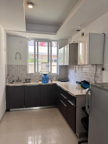 Kitchen in 3 BHK Builder Floor at BPTP Parkland Pride, Sector 77 – for Sale