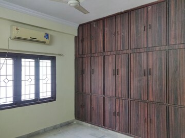Room in 3 BHK Apartment at Amulya Anand Nagar, Khairatabad – for Rent