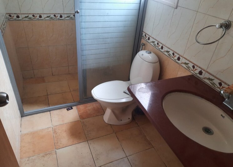 Bathroom, embassy-habitat 4 Bedroom 2850 Sq.Ft. Apartment In Palace Road Bangalore 8489468