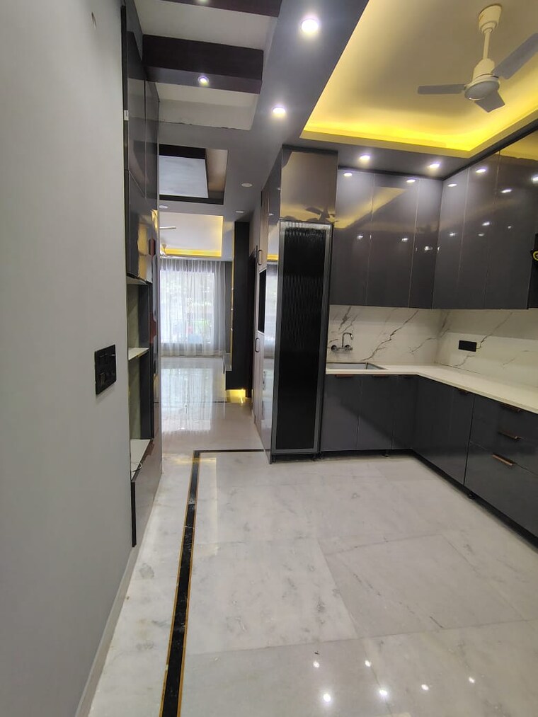 Kitchen, govindpuri 3 Bedroom 900 Sq.Ft. Builder Floor In Govindpuri Delhi 8489513
