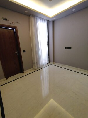 Room in 3 BHK Builder Floor at Govindpuri – for Sale