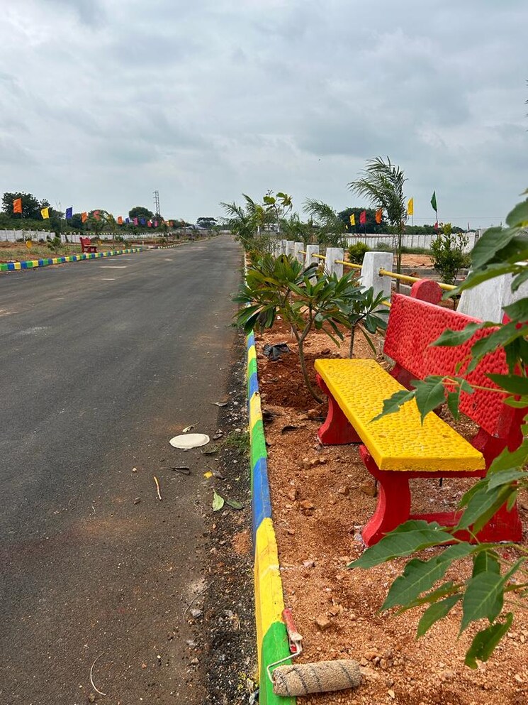 Garden, yuva-park  190 Sq.Yd. Plot In Shadnagar Hyderabad 8489517