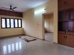 Room in 2 BHK Apartment at Sarita Vihar Pocket-J RWA, Sarita Vihar – for Sale