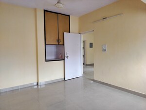 Room in 2 BHK Apartment at Sarita Vihar Pocket-J RWA, Sarita Vihar – for Sale