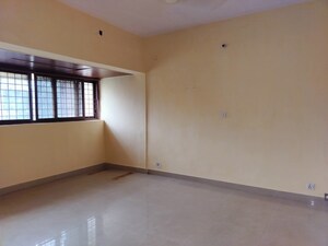 Room in 2 BHK Apartment at Sarita Vihar Pocket-J RWA, Sarita Vihar – for Sale