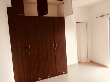 Room in 3 BHK Apartment at Goyal And Co Orchid Woods, Hennur – for Rent