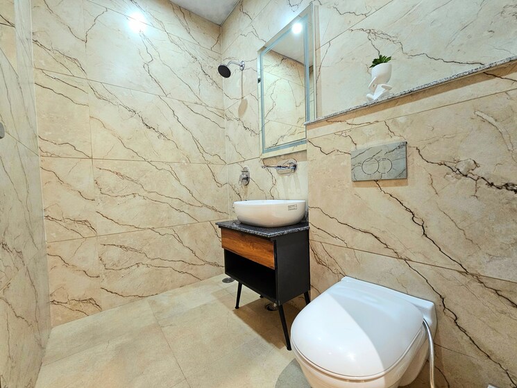 Bathroom, peer mucchalla 3 Bedroom 1345 Sq.Ft. Apartment In Peer Mucchalla Zirakpur 8489603