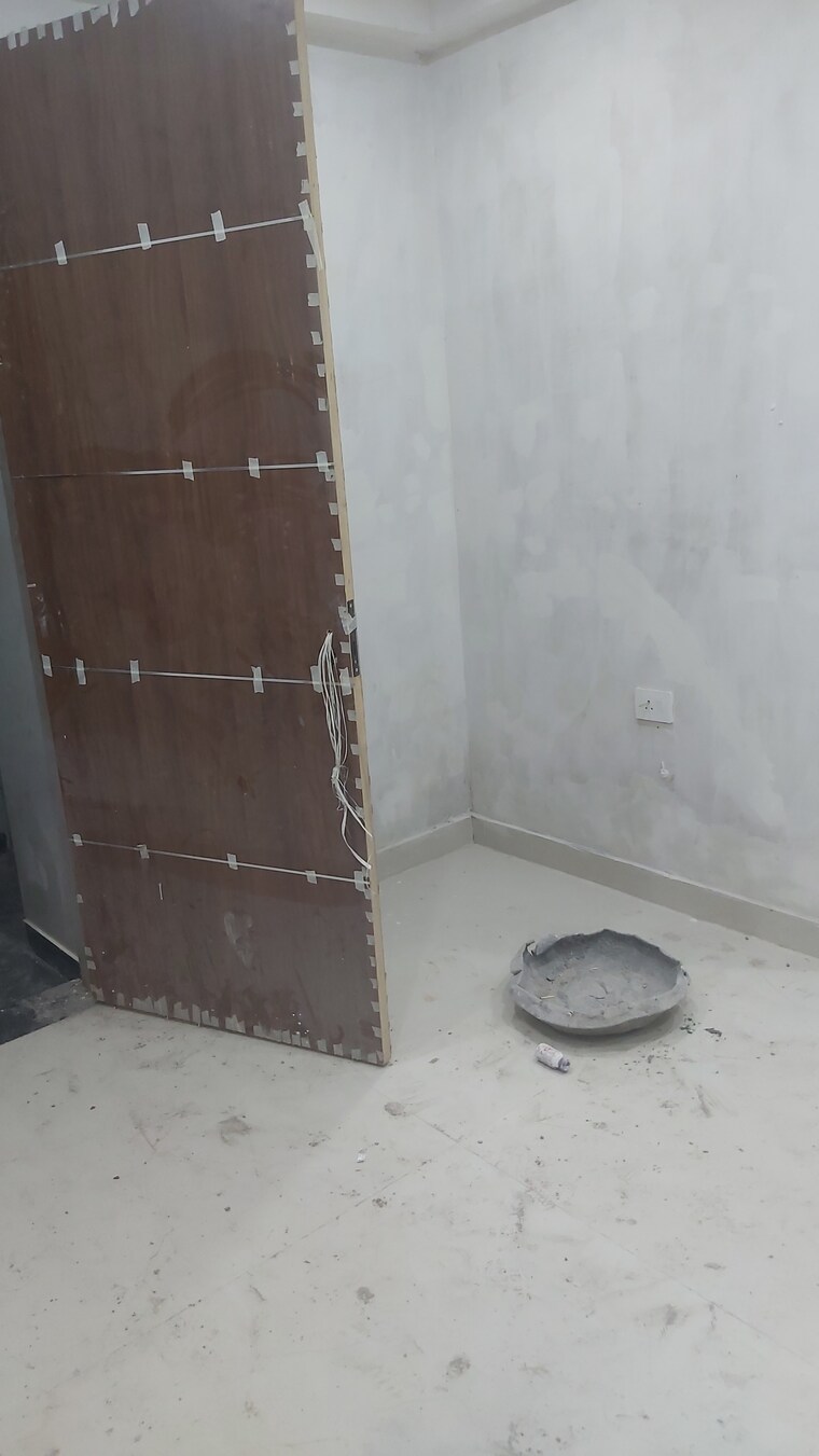 Bathroom, acharya niketan 3.5 Bedroom 850 Sq.Ft. Builder Floor In Acharya Niketan Delhi 8489615