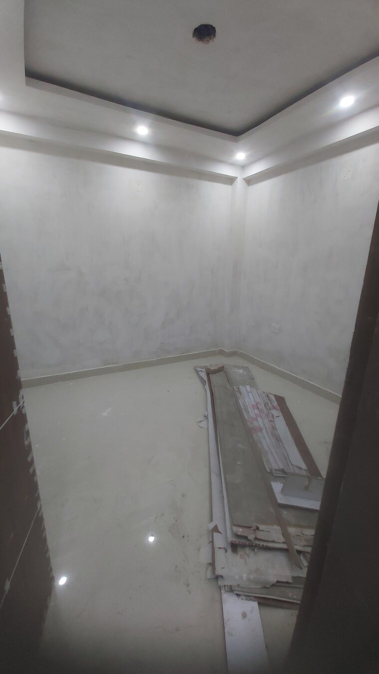 Room, acharya niketan 3.5 Bedroom 850 Sq.Ft. Builder Floor In Acharya Niketan Delhi 8489615