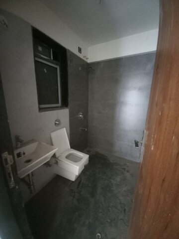 Bathroom in 1 BHK Apartment at Shiv Shakti Tower 28, Malad East – for Rent