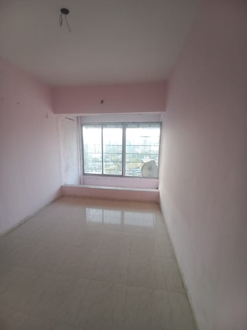 Room in 1 BHK Apartment at Bhoomi Samarth, Goregaon East – for Rent