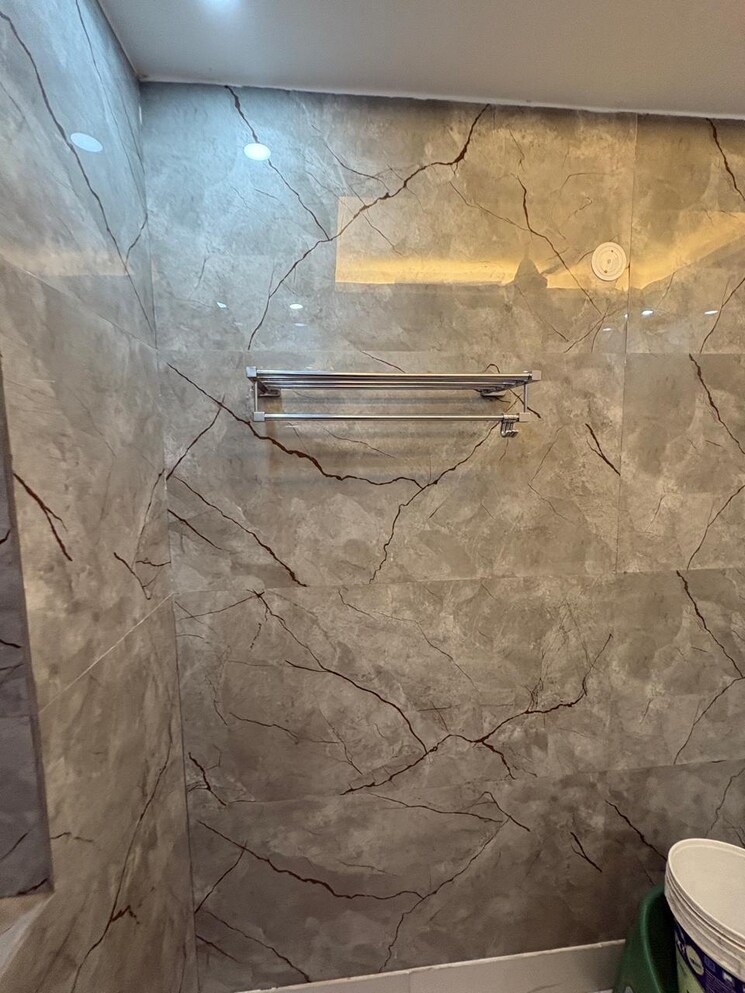 Bathroom, sector 43 3 Bedroom 1400 Sq.Ft. Builder Floor In Sector 43 Faridabad 8489665