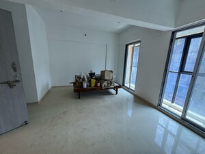 Room in 1 BHK Apartment at Thane West – for Sale