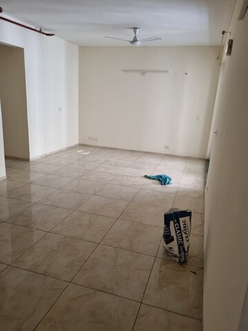 Room in 3 BHK Apartment at BPTP Park Generations, Sector 37d – for Rent