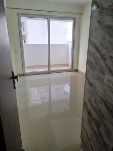 Room in 3 BHK Apartment at BPTP Park Generations, Sector 37d – for Rent