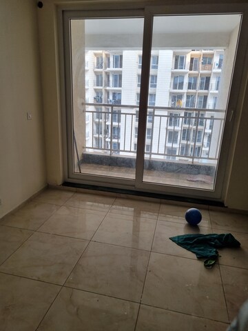 Room in 3 BHK Apartment at BPTP Park Generations, Sector 37d – for Rent